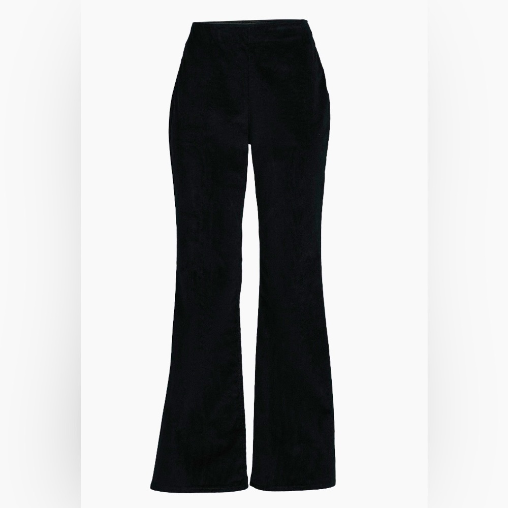No Boundaries Corduroy High Rise Flare NWT Women XS (1), L (11-13)
Color Black